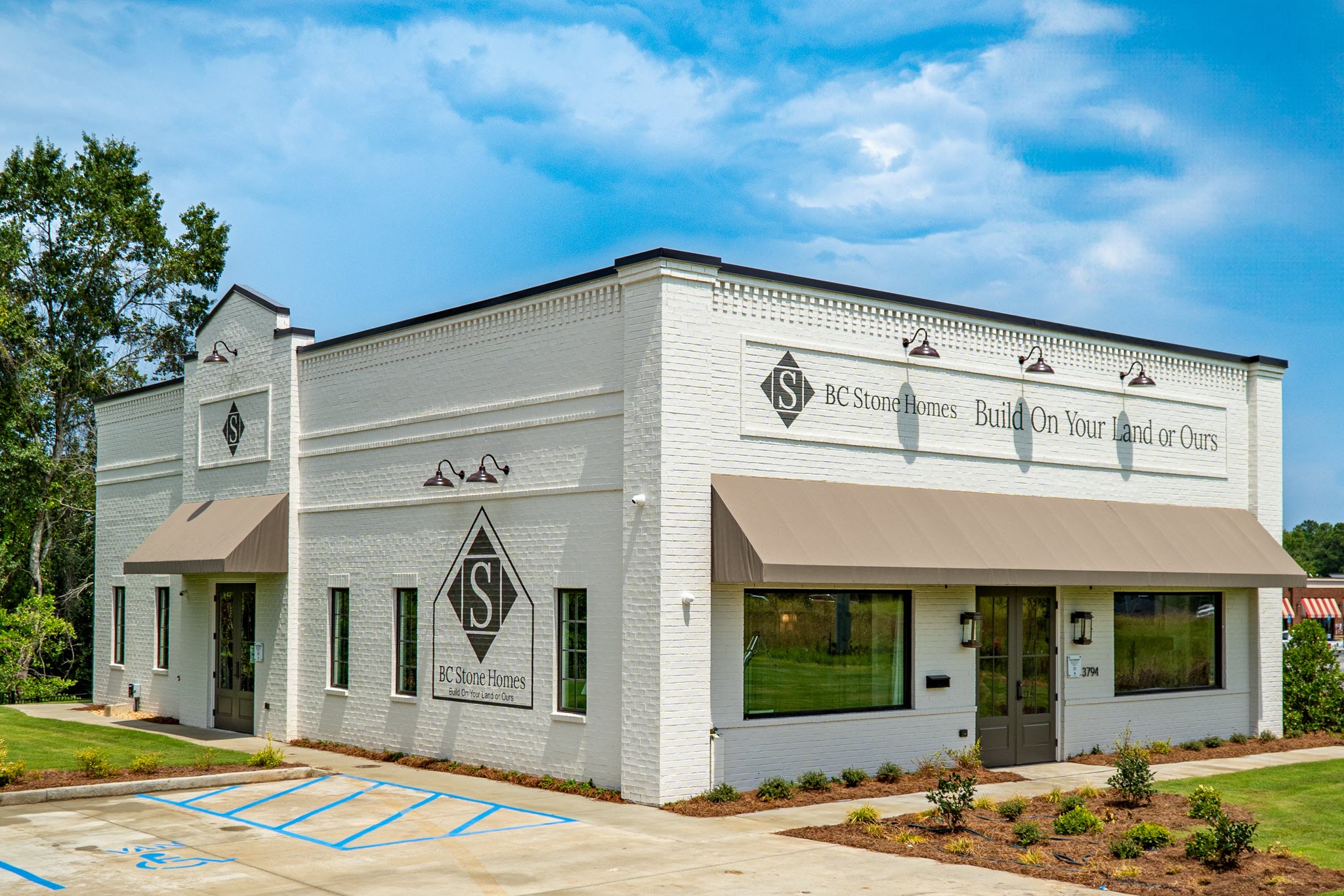 Phenix City, AL 36867 Design Studio