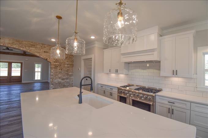 Huntington - Kitchen