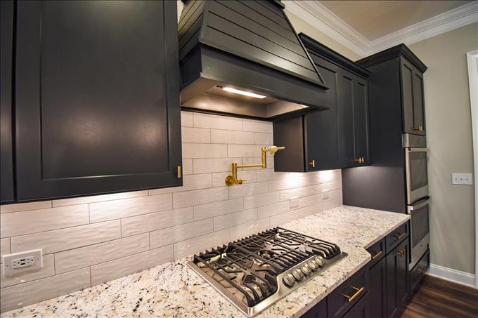 Wall Cabinets - Tivoli 169A Plan