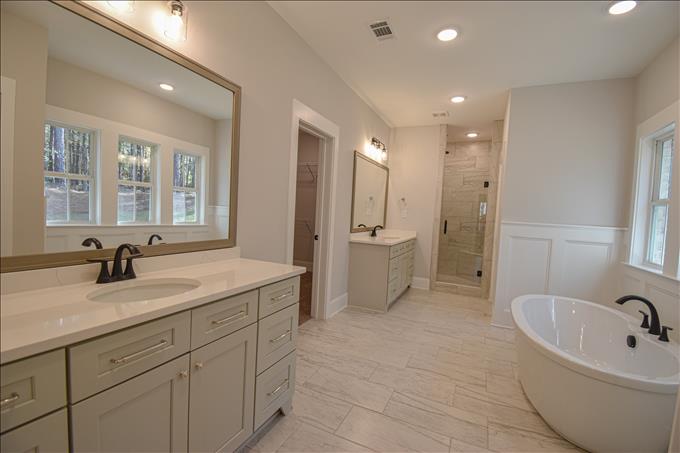 Alexandria 207A - Master Bathroom