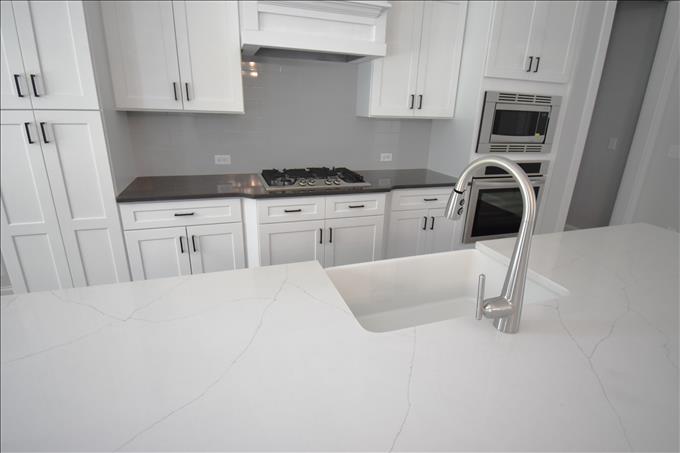 Lita Faucet with Apron Sink